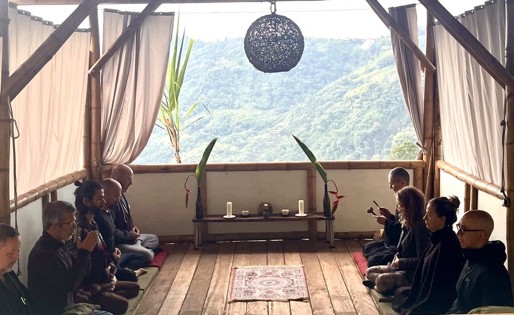 Picture of the tenku-ji zendo
